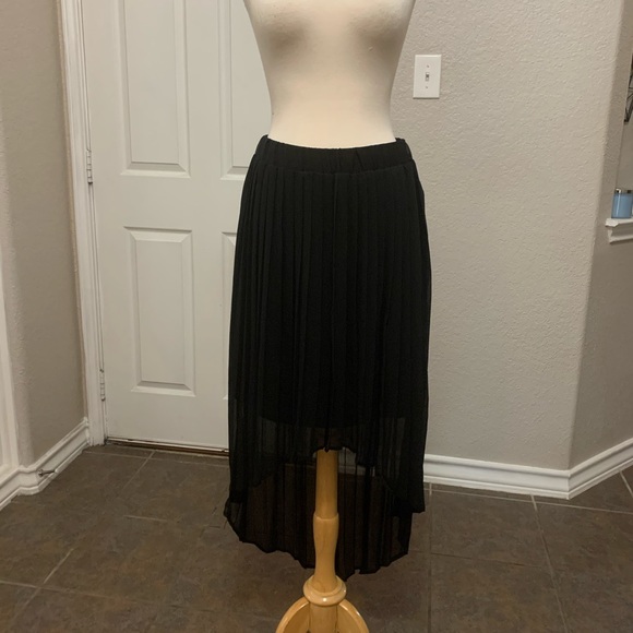 High low pleated skirt - Picture 4 of 5